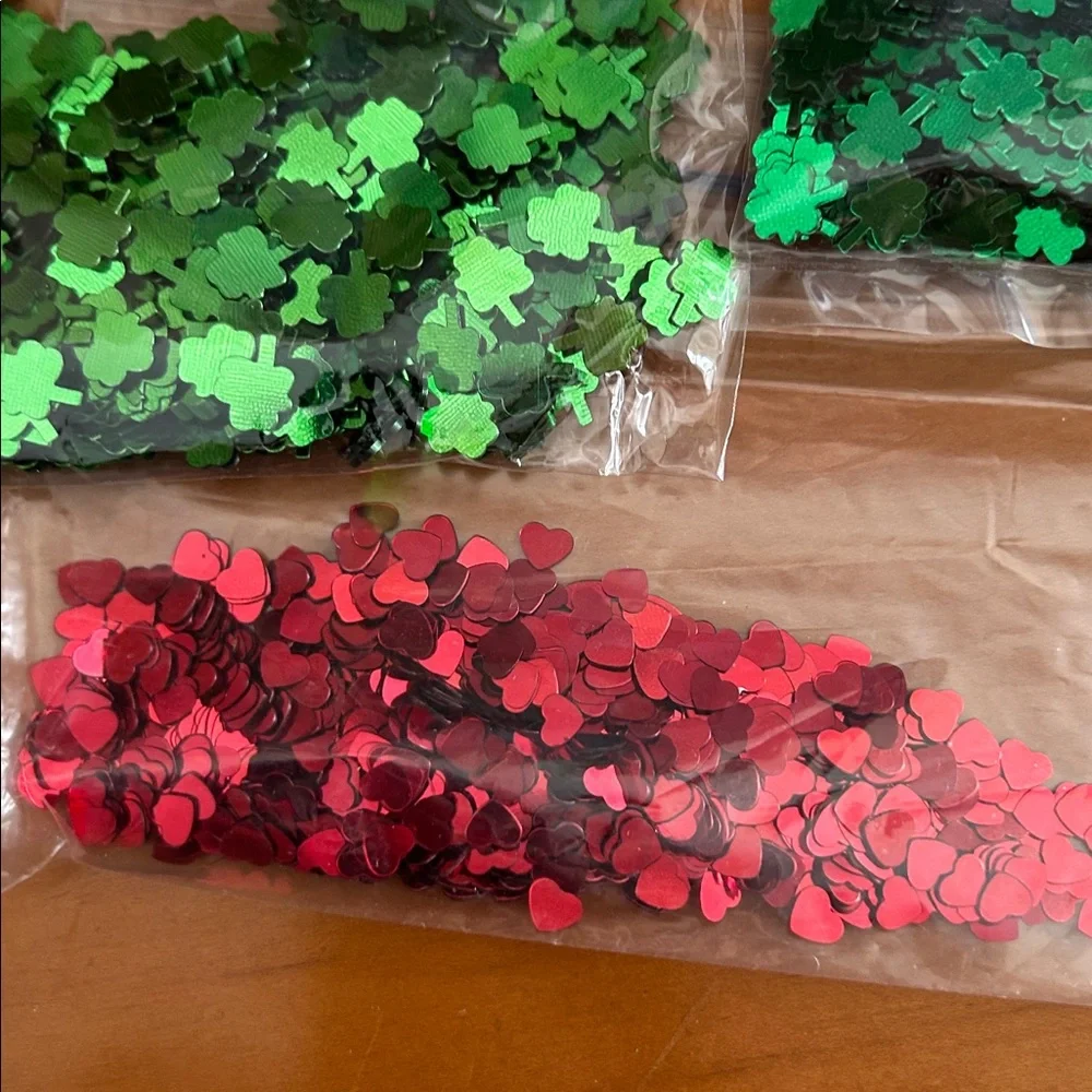 Rabbits Shamrock and Heart Confetti Mix